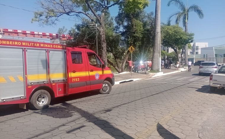 VÍDEO: Cavalo amarrado com corda é puxado à força por caminhonete em  Divinópolis, Centro-Oeste