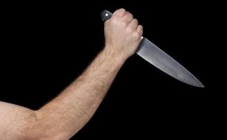 Após discussão em bar, homem mata colega a facadas e é morto horas depois