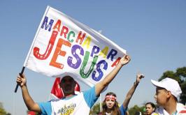 30ª Marcha Para Jesus levou mais de três mil fiéis à Praça da Bíblia em Sete Lagoas 