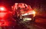 Técnica de enfermagem morre em colisão entre ambulância e caminhão na rodovia MG-050