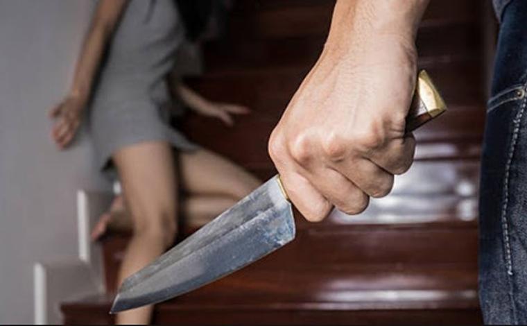 Homem mata ex-namorada a facadas e depois tira a própria vida em Curvelo 
