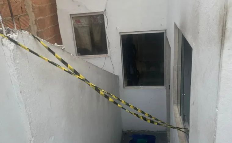 Neto ateia fogo na casa da avó de 99 anos após ela negar dinheiro para drogas, em BH