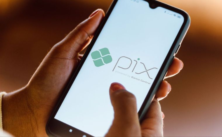 Após Google, Apple e Samsung negociam oferta de Pix por aproximação com o Banco Central