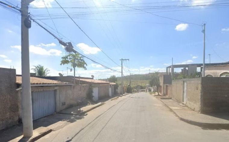 Bêbado que ‘mexia’ com pessoas na rua é morto com tiros na cabeça em Pedro Leopoldo