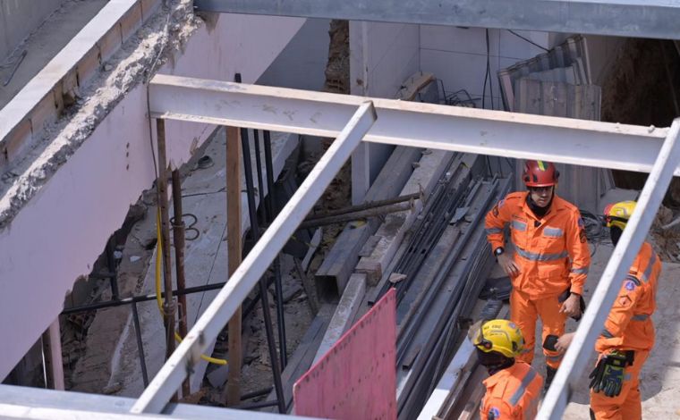 Trabalhador morre e outro fica ferido após queda de laje em obra de BH