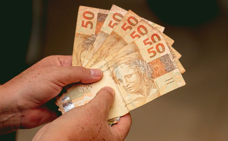 Foto: Getty Images - A Receita Federal vai desembolsar R$ 1,03 bilhÃ£o a 511.025 contribuintes. O pagamento serÃ¡ feito ao longo do dia, na conta bancÃ¡ria ou na chave Pix do tipo CPF informada na declaraÃ§Ã£o do Imposto de Renda