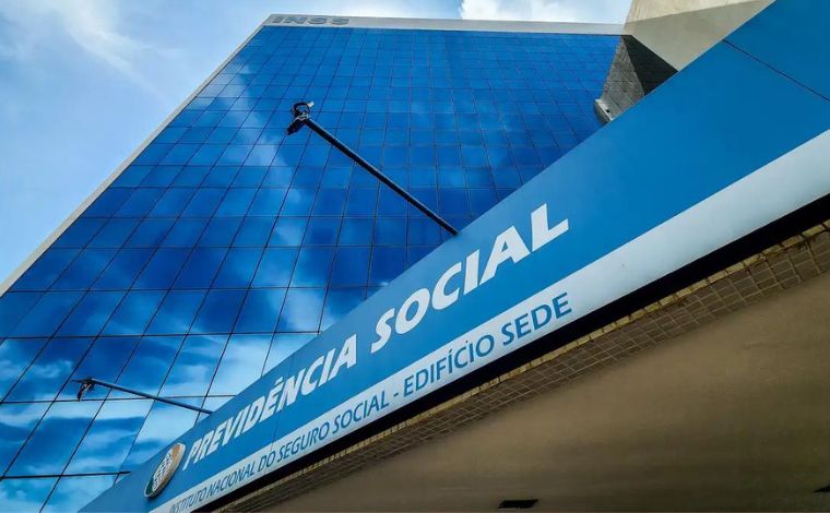 INSS começa a pagar benefícios acima do mínimo nesta terça-feira (1º)