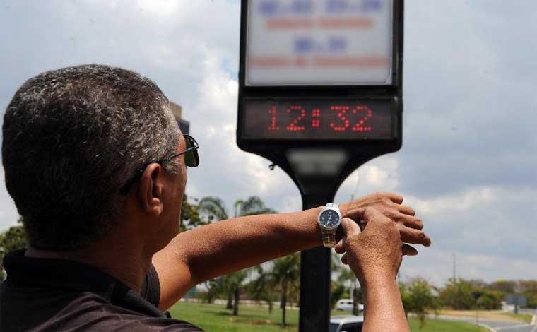 Após análise técnica, governo decide manter horário de verão suspenso neste ano