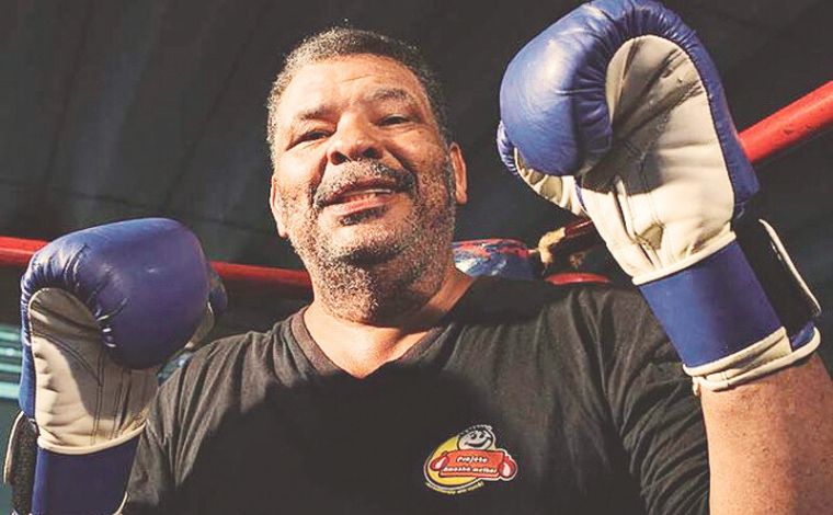 Ex-boxeador Maguila morre aos 66 anos em São Paulo