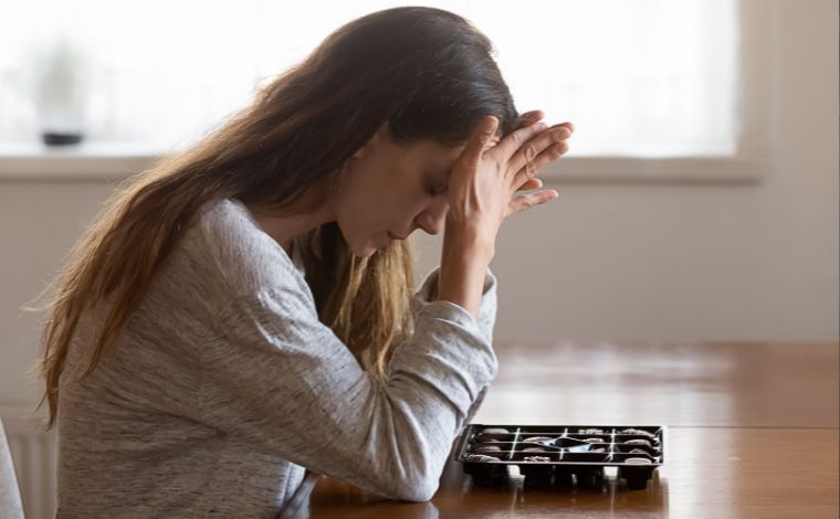 Foto: Getty Images - Esse cenÃ¡rio estÃ¡ relacionado Ã  obsessÃ£o pelo crescimento da economia e busca de riqueza, levando as pessoas a se submeterem a jornadas exaustivas de trabalho e condiÃ§Ãµes de trabalho precÃ¡rias