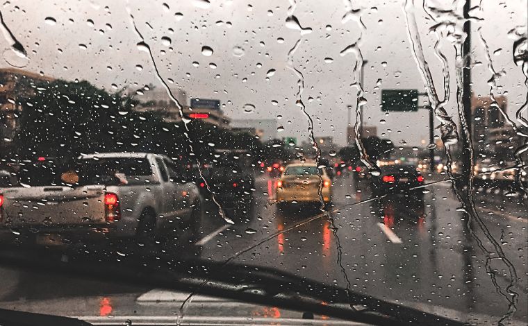 Foto: Getty Images - Em Sete Lagoas, a previsÃ£o indica um dia com muitas nuvens, pancadas de chuva e trovoadas isoladas, com temperaturas variando de 19Â°C a 32Â°C. O tempo chuvoso deve persistir durante a semana