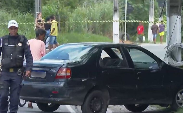 Foto: ReproduÃ§Ã£o/Globo - O ataque aconteceu por volta das 6h20, enquanto o Fiat Siena onde os detentos estavam seguia em direÃ§Ã£o Ã  BR-040. Dois indivÃ­duos em uma motocicleta se aproximaram e efetuaram vÃ¡rios disparos