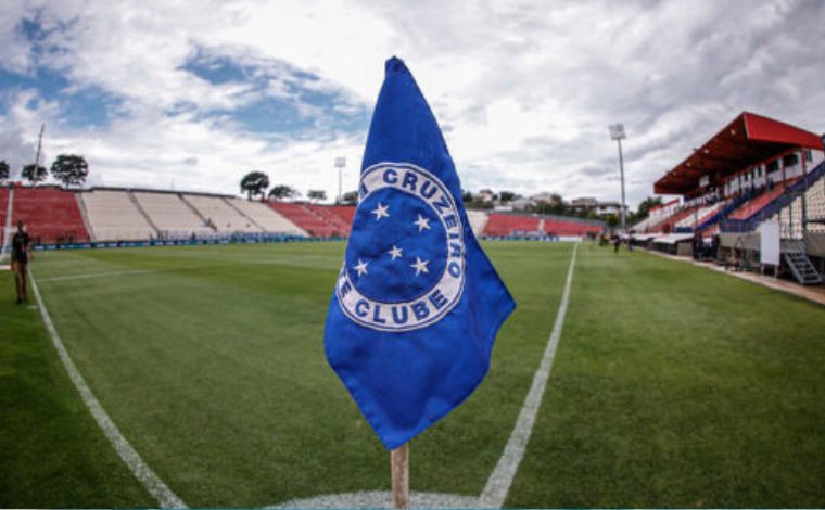 Foto: Staff Images/Cruzeiro - Os torcedores poderÃ£o adquirir os ingressos exclusivamente pelo site www.futebolcard.com e pelo aplicativo FutebolCard, sem a opÃ§Ã£o de compra fÃ­sica. Cada CPF poderÃ¡ comprar atÃ© cinco ingressos, conforme disponibilidade