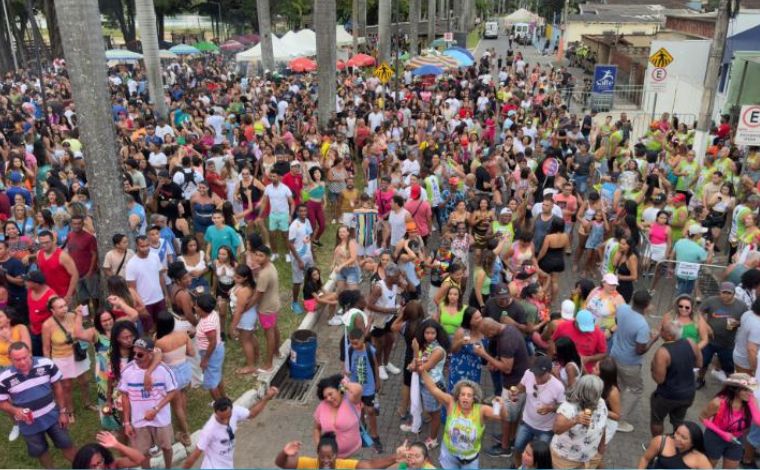 Foto: DivulgaÃ§Ã£o/PMSL - Milhares de foliÃµes lotaram um dos principais pontos turÃ­sticos da cidade para aproveitar a festa embalada pelo Bloco das Virgens, pelo PCD Folia e pela cantora Josi Lopes