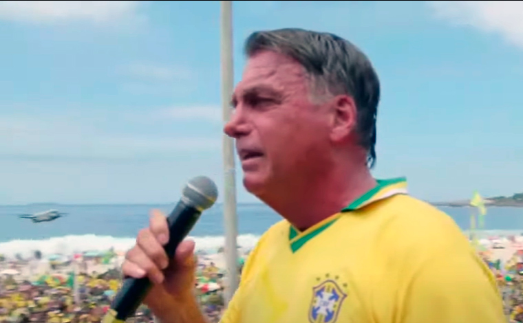 Foto: Internet - Ex-presidente discursou em ato realizado em Copacabana; e que foi custeado pelo pastor Malafaia com o intuito de pressionar o Congresso pelo PL da Anistia